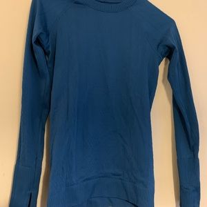 Lululemon long sleeve blue knit top size xs/s